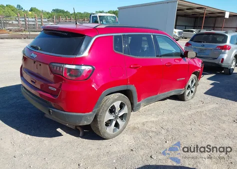 2017 Jeep New Compass Latitude 4X4 из США, поврежденный, VIN 3C4NJDBBXHT666614